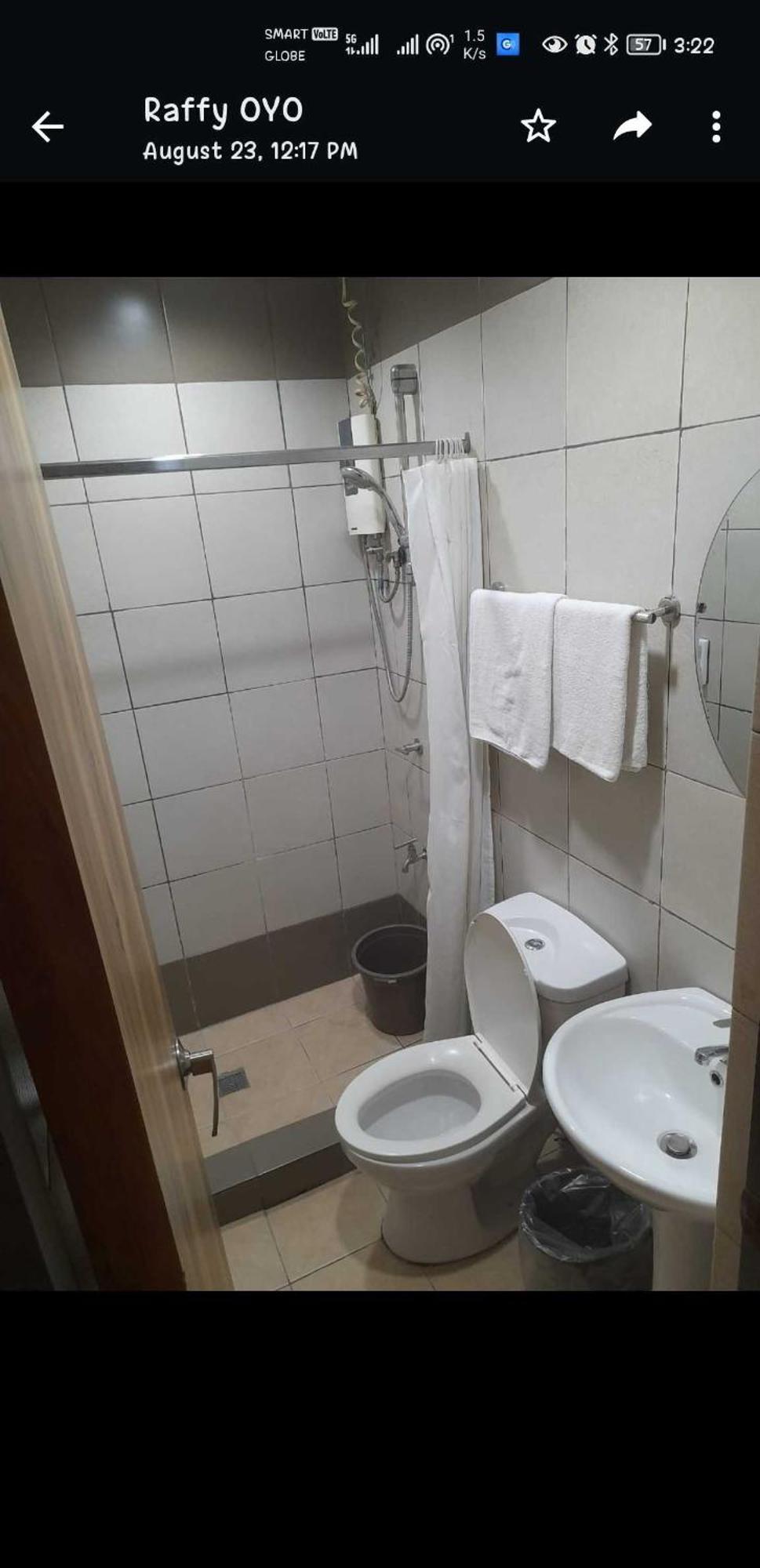 Oyo 1011 First Hotel Манила Екстериор снимка